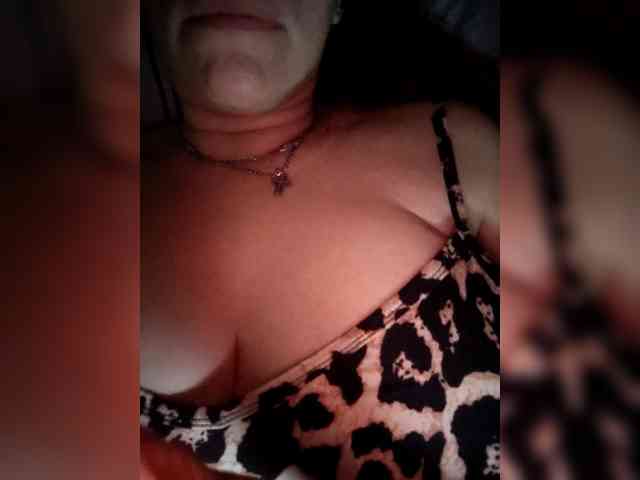 MissieLorrie webcam