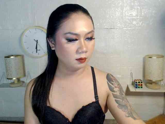 MiaPluto69 Live Webcam on BongaCams