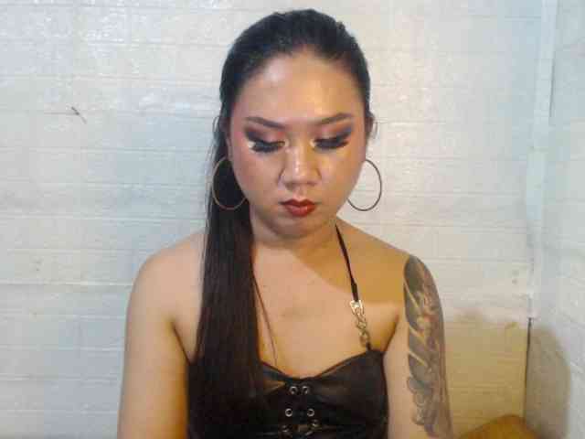 MiaPluto69 Live Webcam on BongaCams