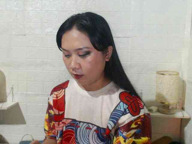 MiaPluto69 Live Webcam on {site_name}