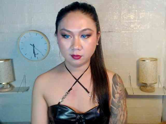 MiaPluto69 Live Webcam on BongaCams