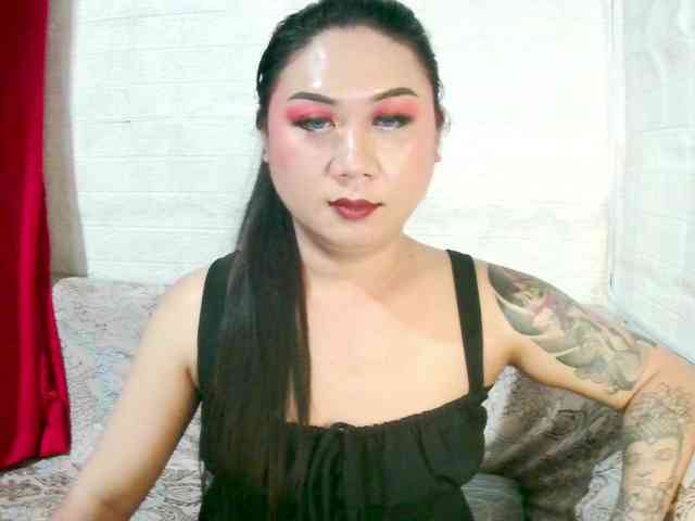 MiaPluto69 Live Webcam on BongaCams