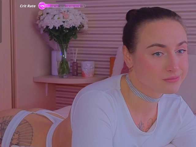 Lillii's BongaCams show and profile