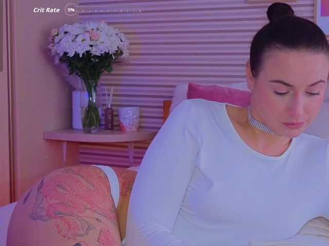 Lillii's BongaCams show and profile