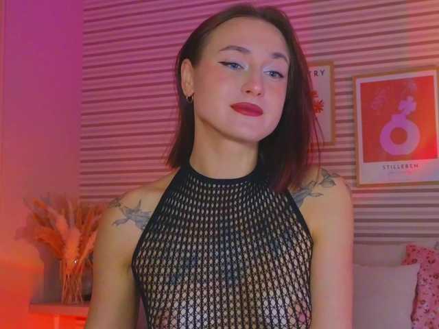 Lillii Live Cam on BongaCams and RICams