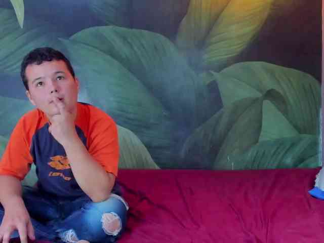 AdventuresSexYoung webcam