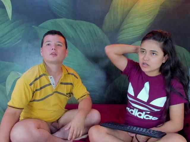 AdventuresSexYoung's webcam live show