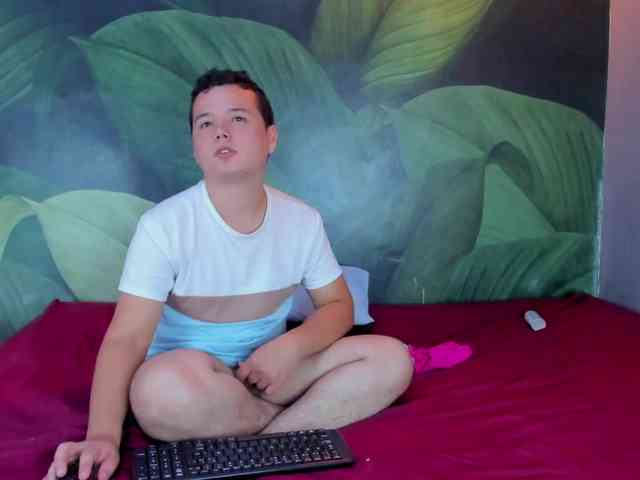 AdventuresSexYoung webcam