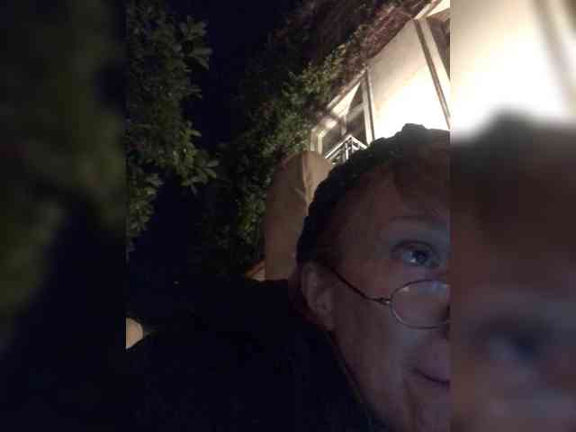 LadyJess webcam