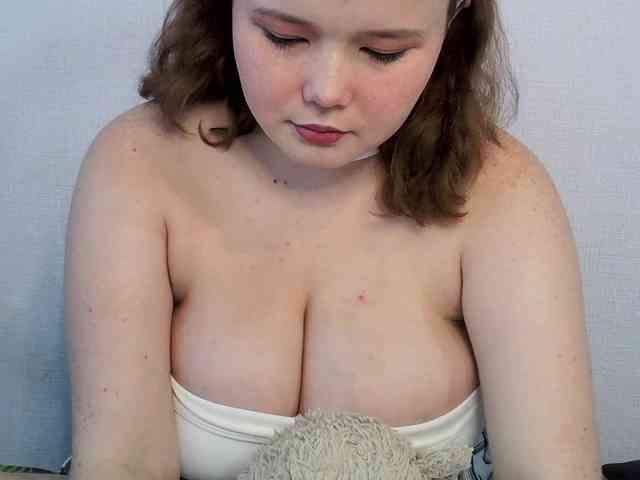 QueenTina webcam