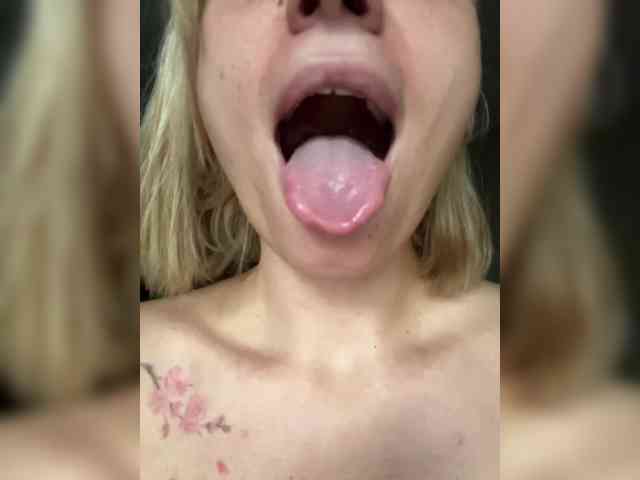 Sandrrra Live Webcam on BongaCams