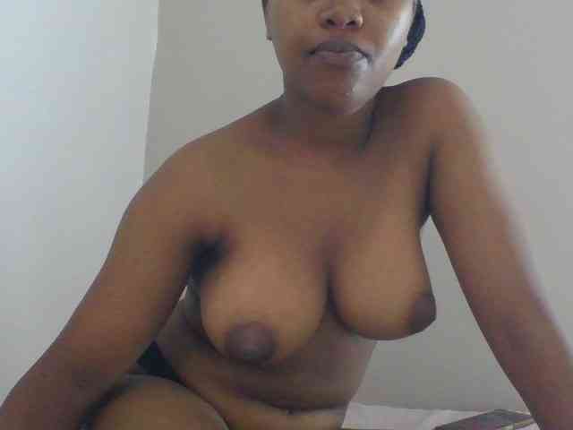 honycute's webcam live show