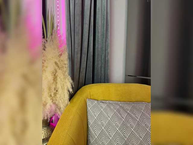 Lunesa from BongaCams