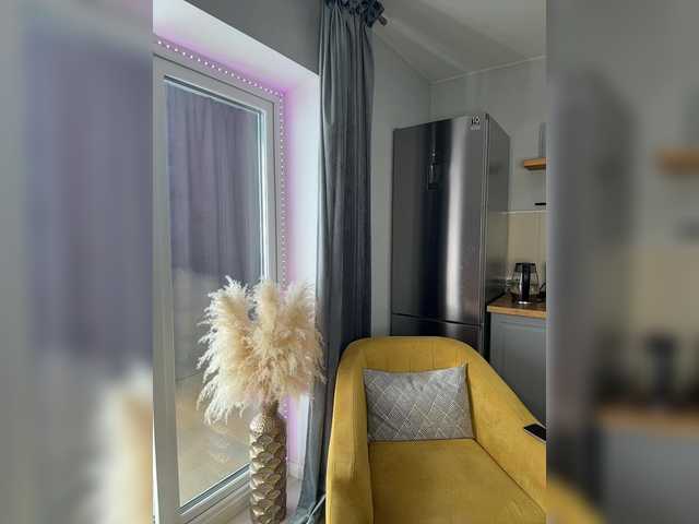 Lunesa's BongaCams show and profile