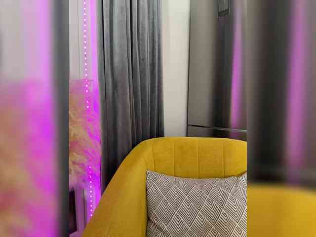 Lunesa Live Webcam on BongaCams