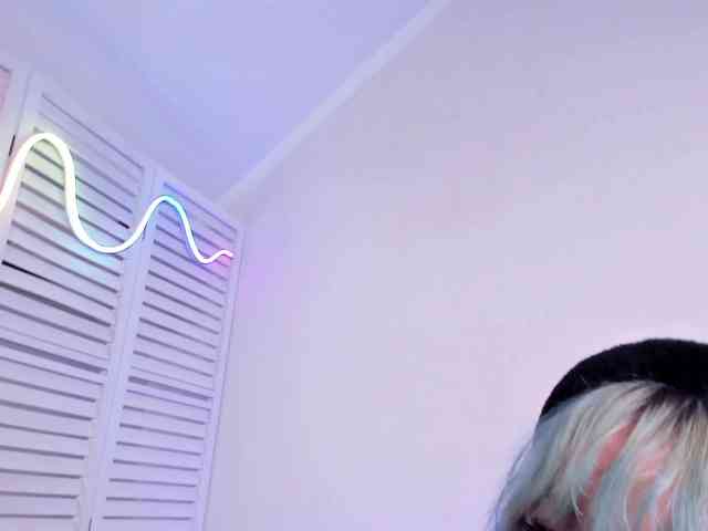 Nicole-Aniston webcam