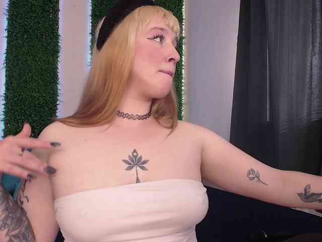 Nicole-Aniston webcam