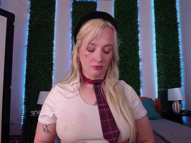 Nicole-Aniston webcam