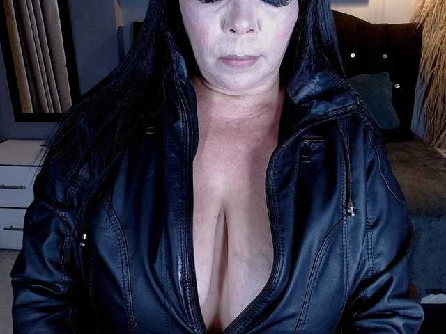 josephinemiller's BongaCams show and profile