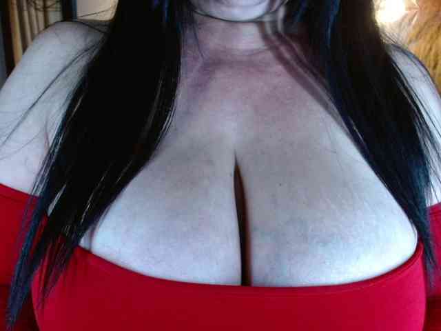 josephinemiller webcam