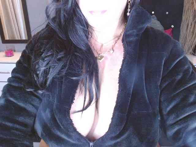 josephinemiller webcam