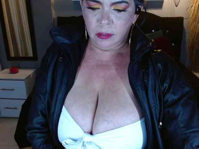 josephinemiller webcam