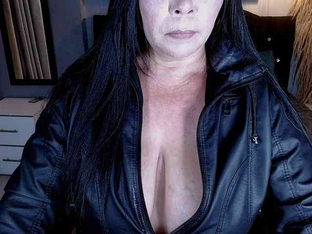 josephinemiller Live Webcam on BongaCams