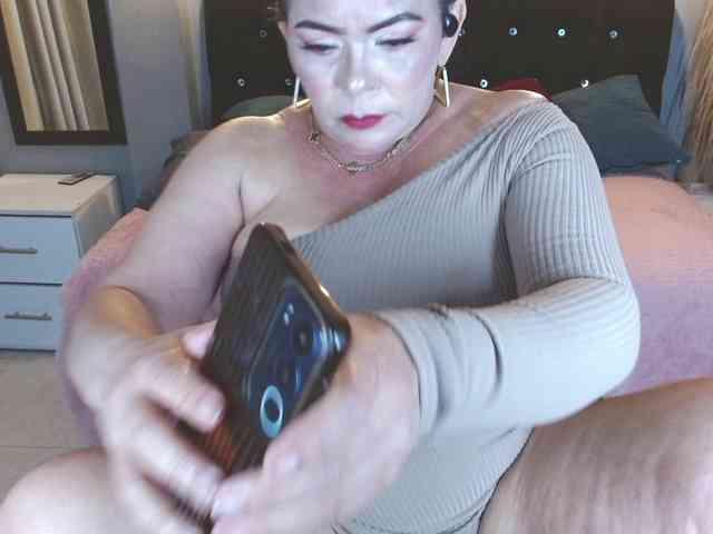 josephinemiller webcam