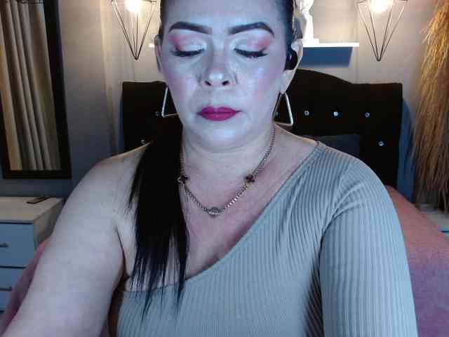 josephinemiller webcam