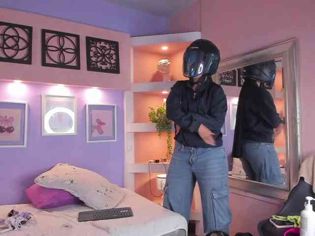 IsabellaHiill IsabellaHiill