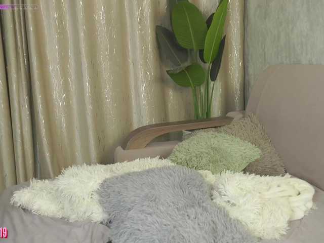 MilaLove's BongaCams show and profile