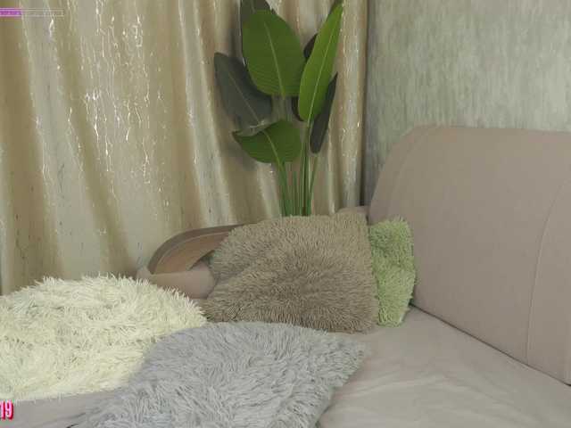 MilaLove's BongaCams show and profile