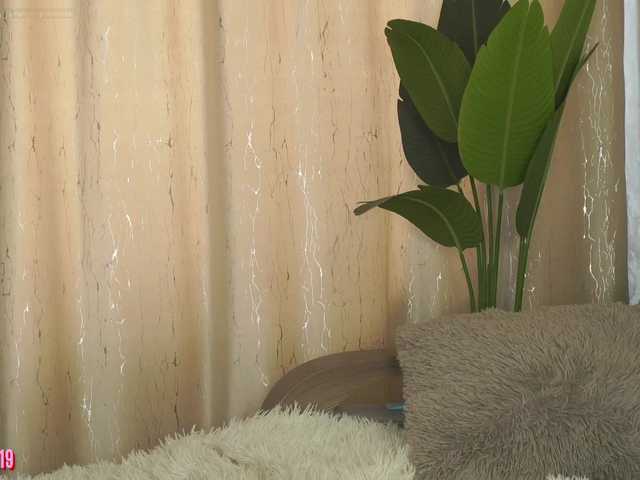 MilaLove's BongaCams show and profile