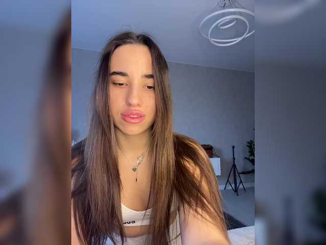 Etokiska's BongaCams show and profile