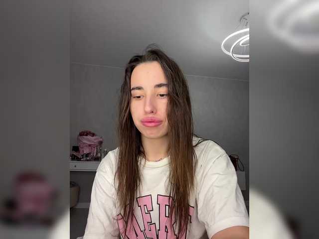 Etokiska's BongaCams show and profile