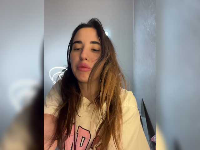 Etokiska's BongaCams show and profile