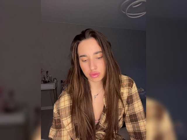 Etokiska's BongaCams show and profile