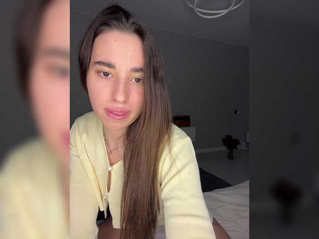 Etokiska's BongaCams show and profile