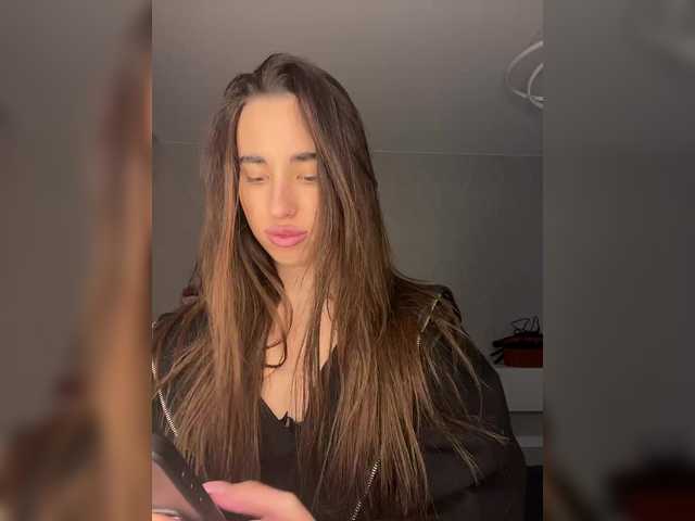 Etokiska's BongaCams show and profile