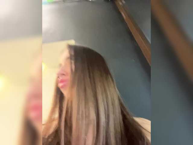 Etokiska's BongaCams show and profile