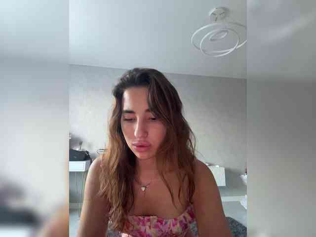 Etokiska's webcam live show