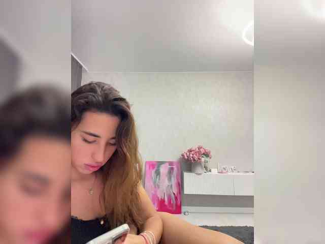 Etokiska's webcam live show