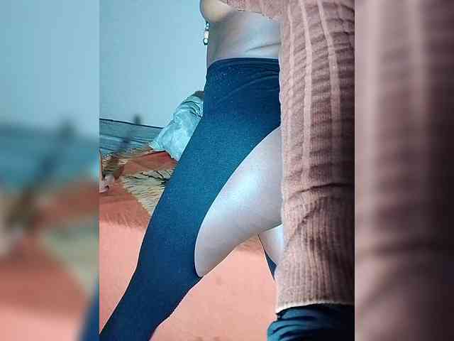 TrishaBanks webcam