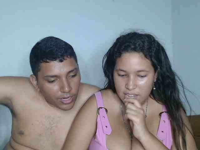 Aaron-AnnCams69 webcam