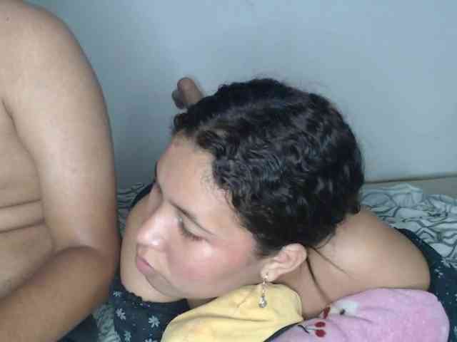 Aaron-AnnCams69 webcam