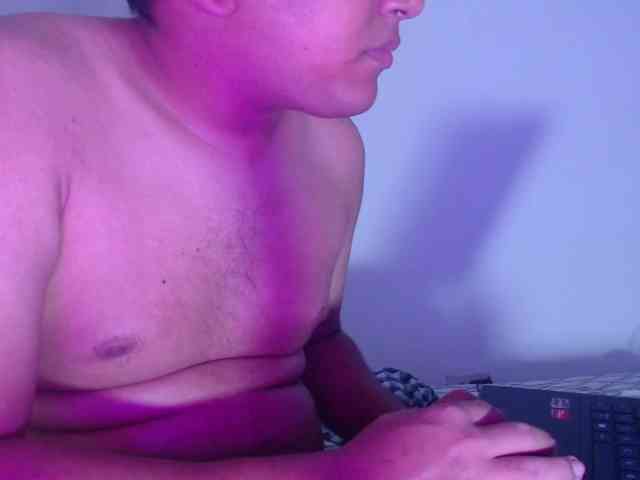 Aaron-AnnCams69 webcam