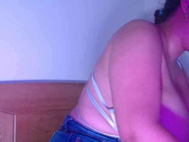 Aaron-AnnCams69 webcam