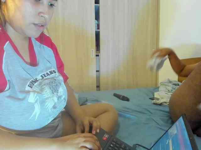 Aaron-AnnCams69 webcam