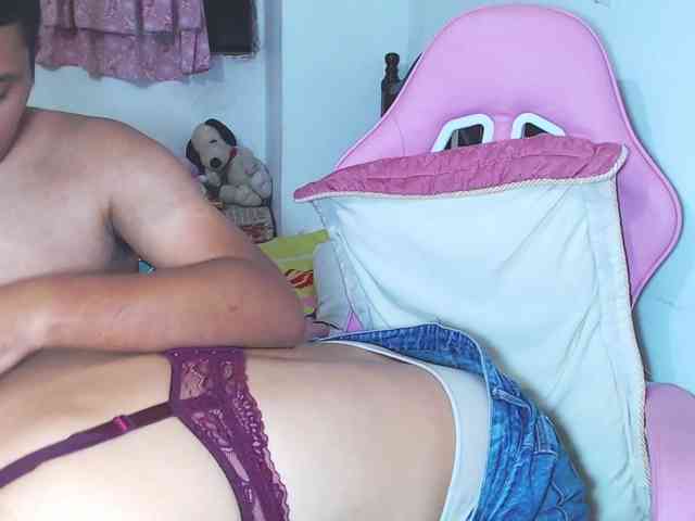 Aaron-AnnCams69 webcam