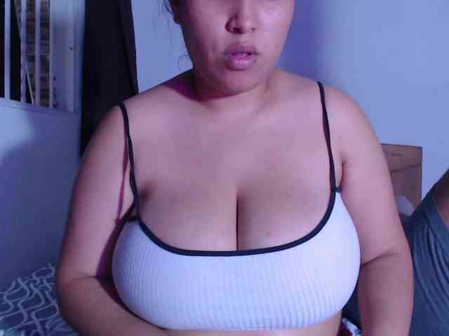 Aaron-AnnCams69 webcam